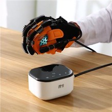 Sarung Tangan Robot Rehabilitasi Setelah Cedera Tulang Belakang